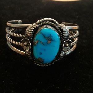 Beautiful Native torquoise bangle